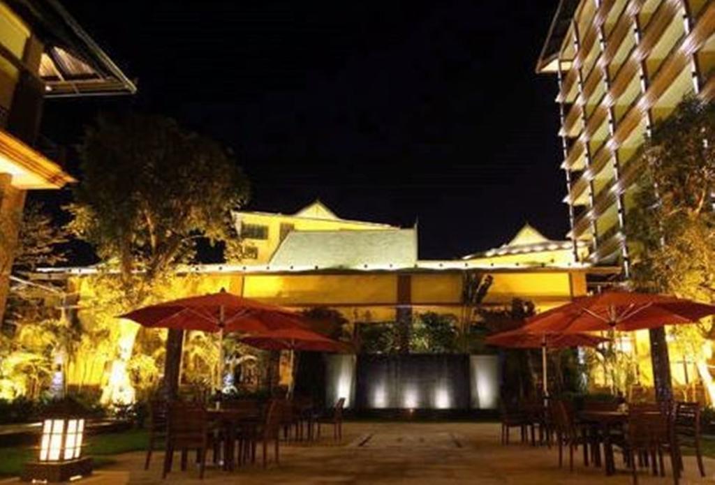 Ramada Plaza Xishuangbanna Hotel Buitenkant foto