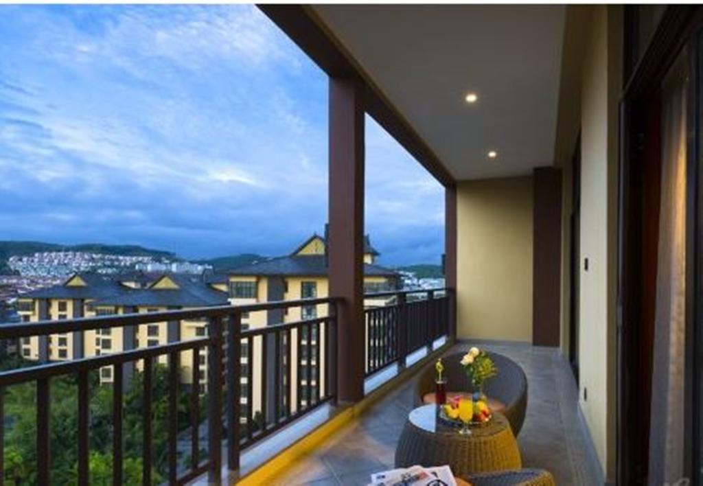 Ramada Plaza Xishuangbanna Hotel Buitenkant foto