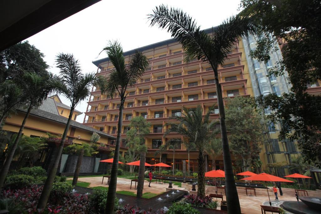 Ramada Plaza Xishuangbanna Hotel Buitenkant foto